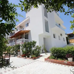 Guest house Vila Ori, Ksamil