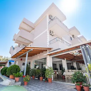 Guest house Aleksander, Ksamil